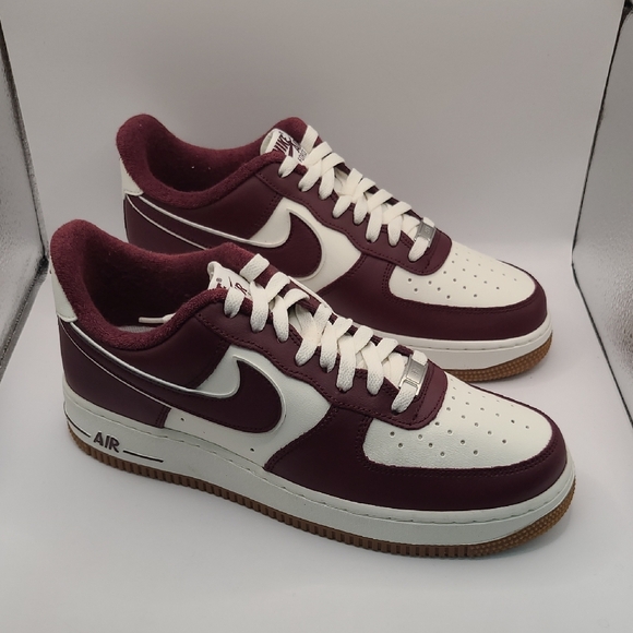 NEW Nike Air Force 1 '07 LV8 Sneakers - Sail/Night Maroon Size M:8.5 W:10 US - Picture 3 of 10
